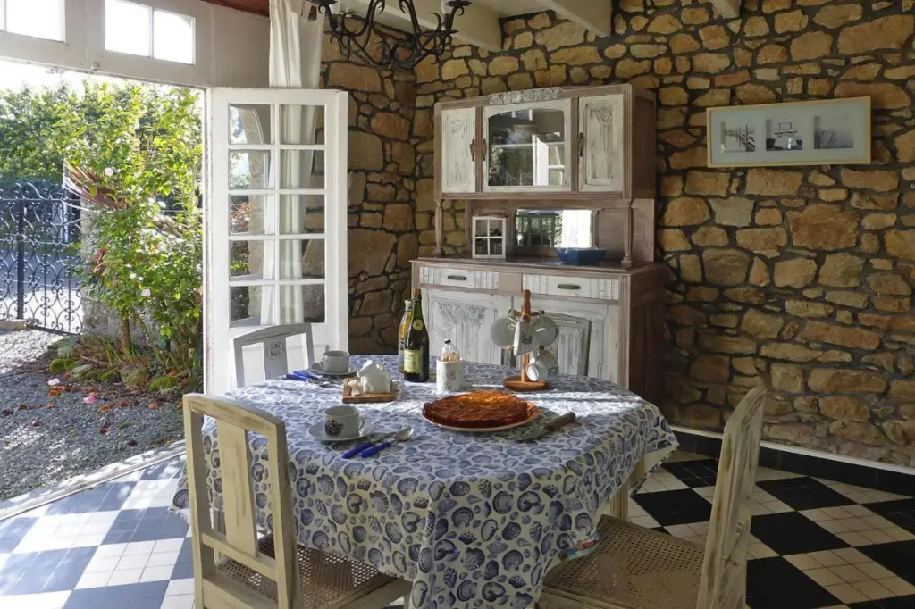 Charming, Breton Holiday Home In Arzon