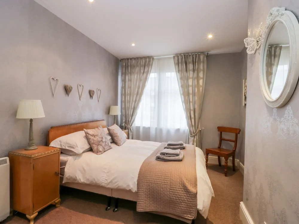 Spa Side Apartment