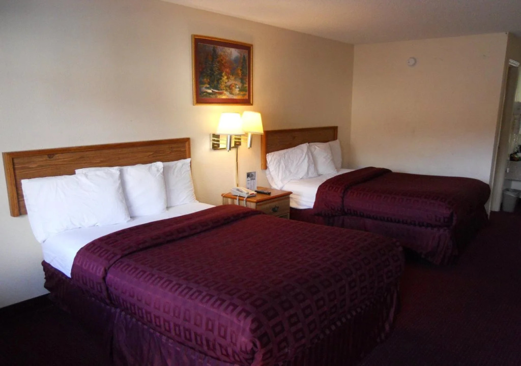 Amerivu Inn & Suites - Helen - Downtown
