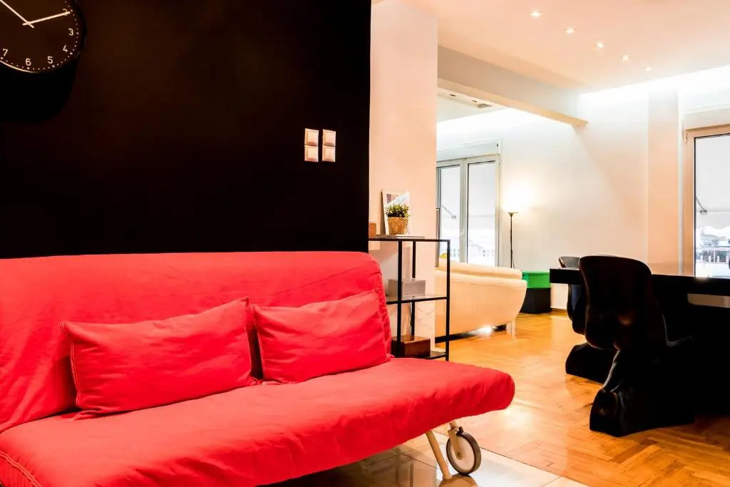 A Luxury Comfortable 2bdrm Apt in Athens
