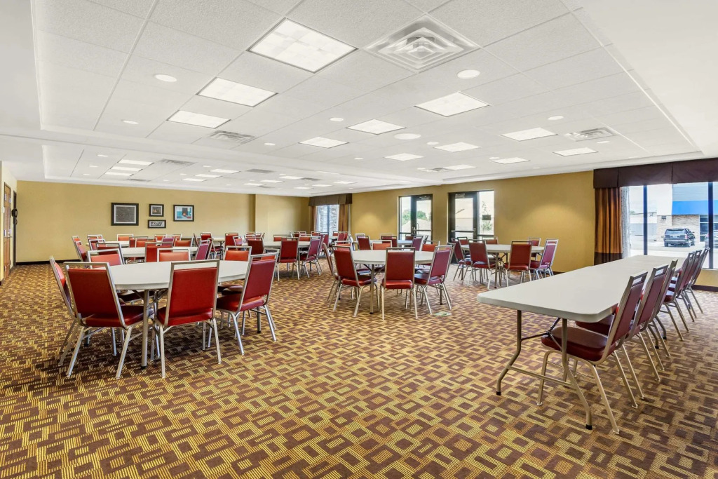 Legend Hotel Minot