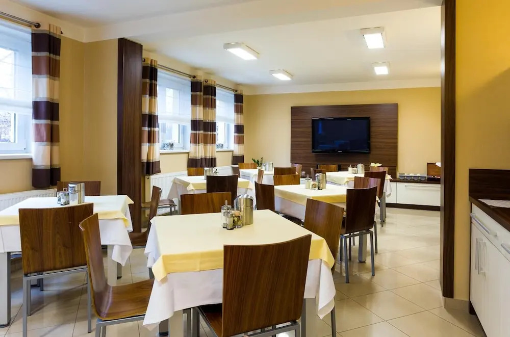 No 28 Rooms & Apartments