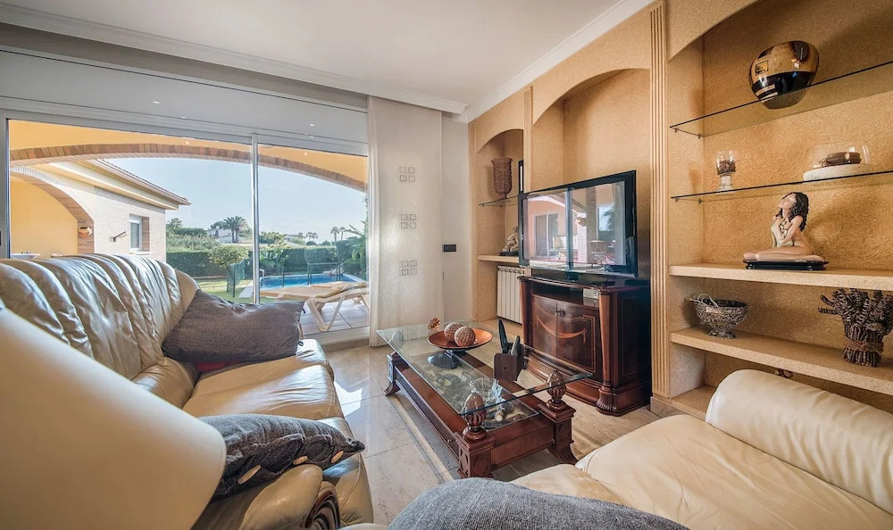 House In Calafell With Fenced Pool (R79)