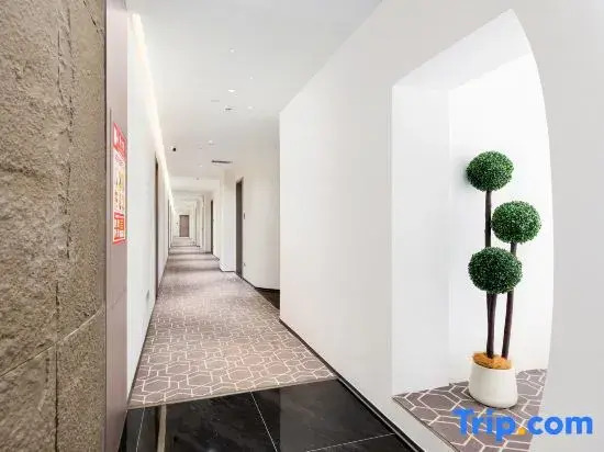 Yunyue Xingchen Homestay (Guiyang Huaxi Park Subway Station Guizhou University Huaxi South Campus)