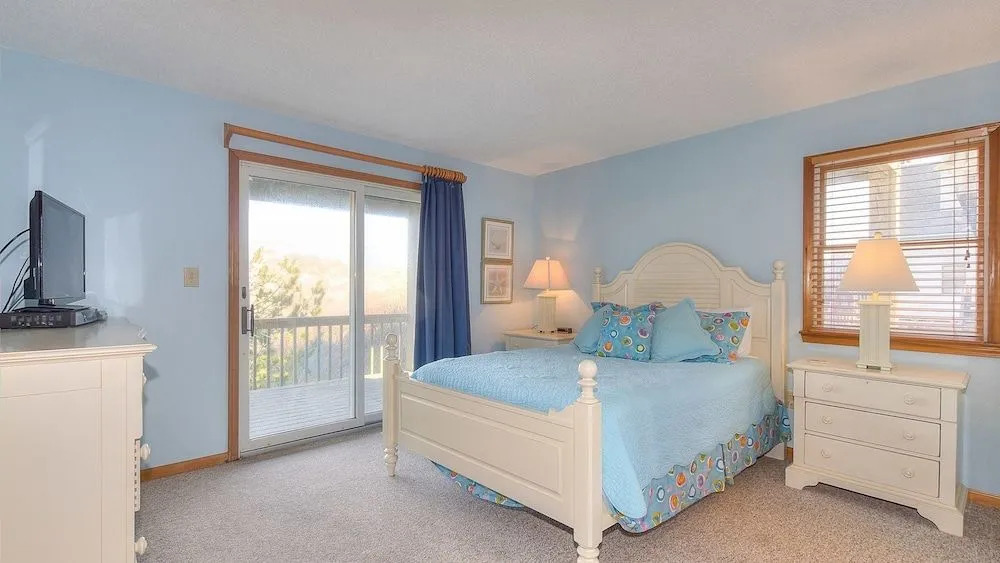 Four Sea Sons - 6 Br Home