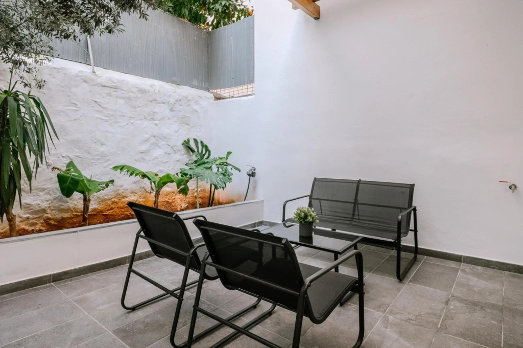 Place to be Athens apartment