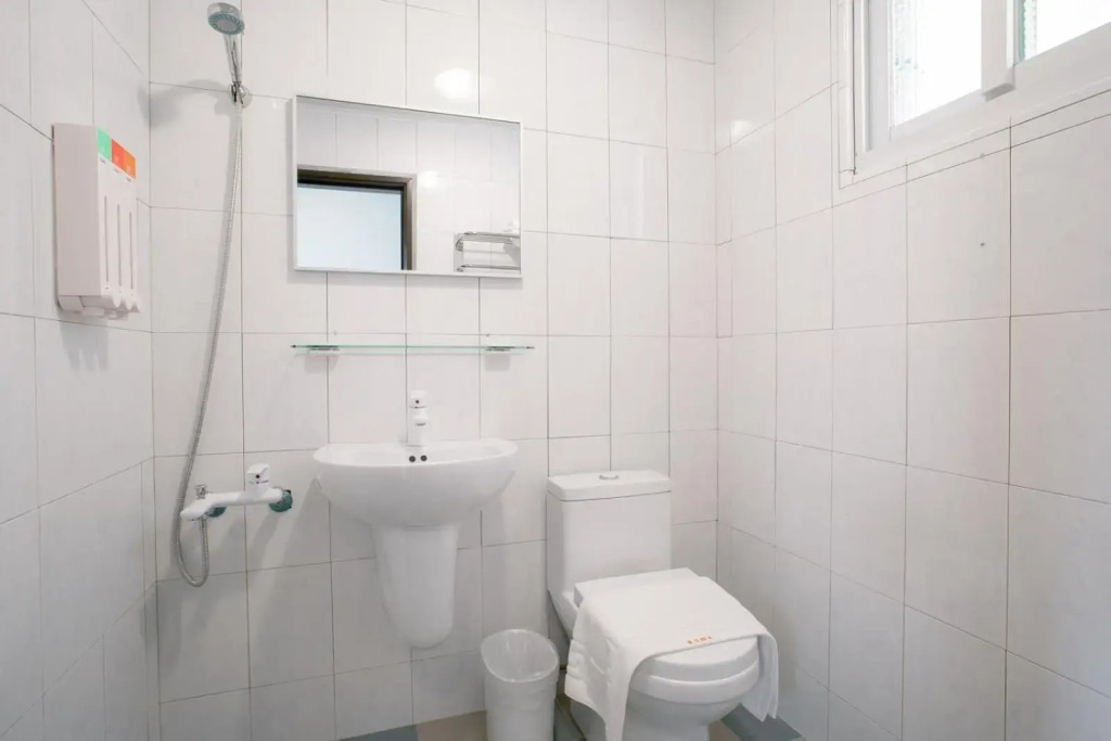 Starrywhale hostel