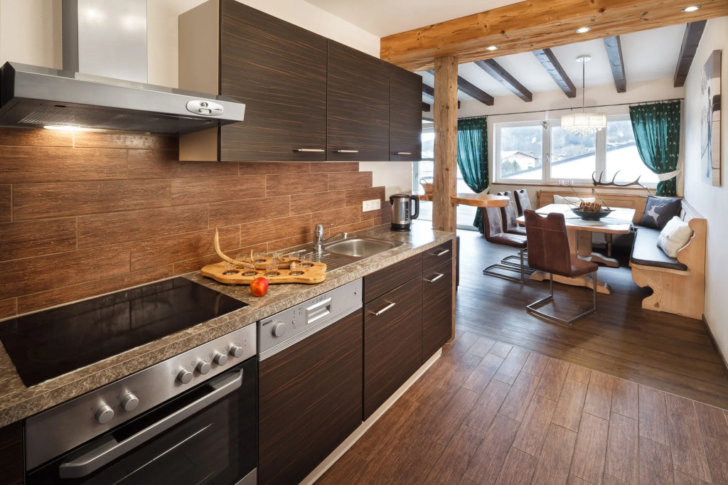 Apartment Margarethenstein with private sauna, including zell am See Kaprun summercard