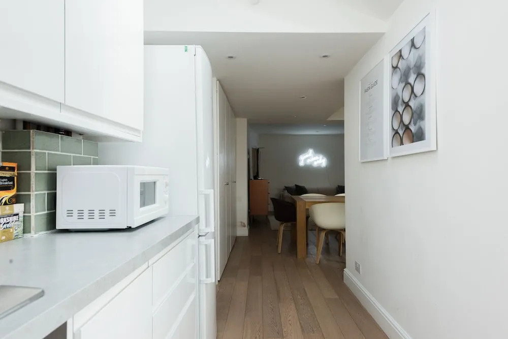 The Old Tailor House - Large & Charming 4BDR Home in Jericho