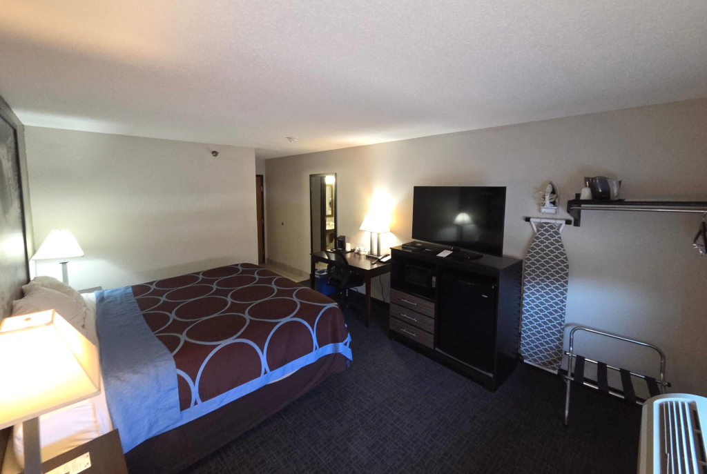 Super 8 by Wyndham Elkins