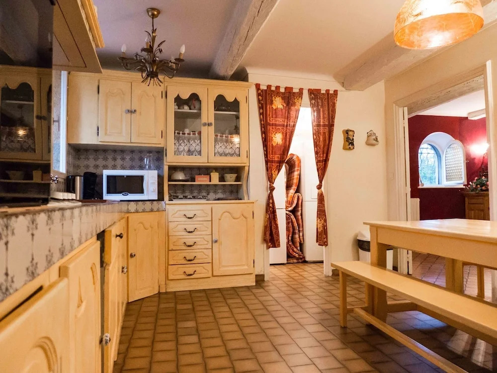 Spacious Holiday Home in Narbonne With Swimming Pool