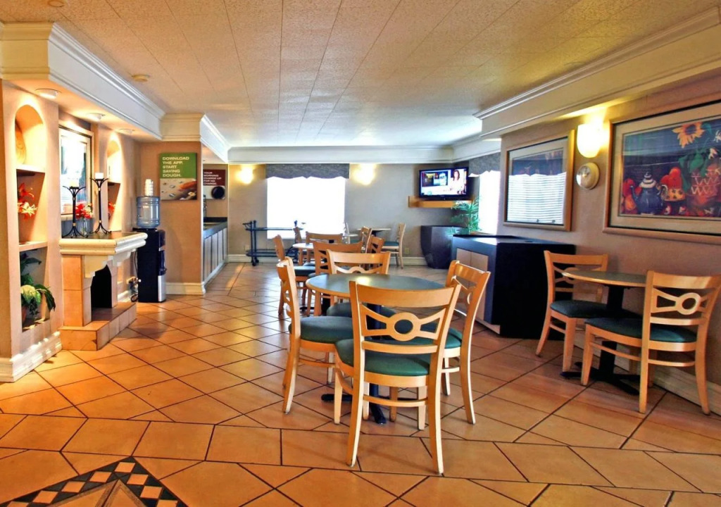 Motel 6-Garland, TX - Northeast Dallas