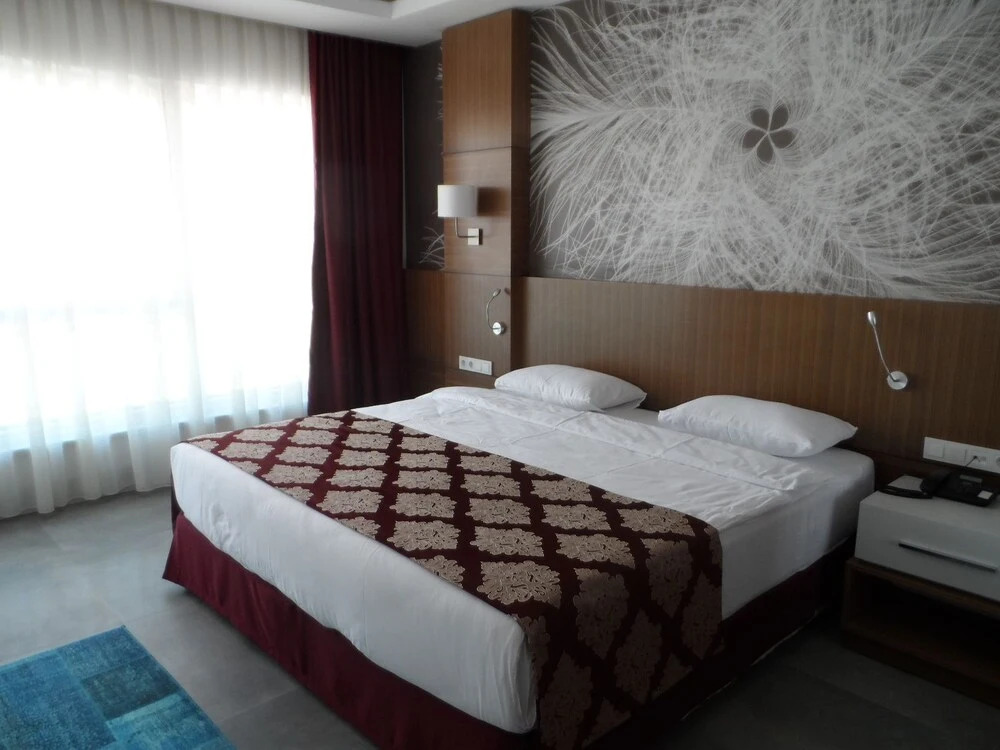 Marina Suites & Spa