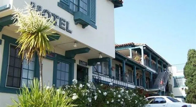 Fiesta Inn & Suites