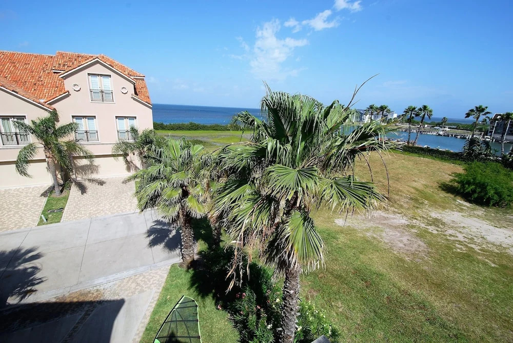 122 Bay Harbor 3 Bedroom Townhouse