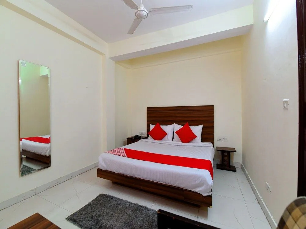 OYO 12818 Dev Villa