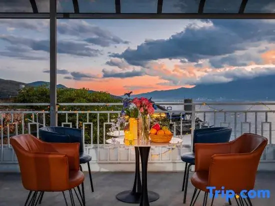 Dali Buyun :Jinhaishe Seaview Hotel