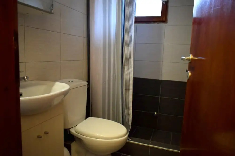Apt - Sleeps 4 - Pets Ok - Parking - Balcony