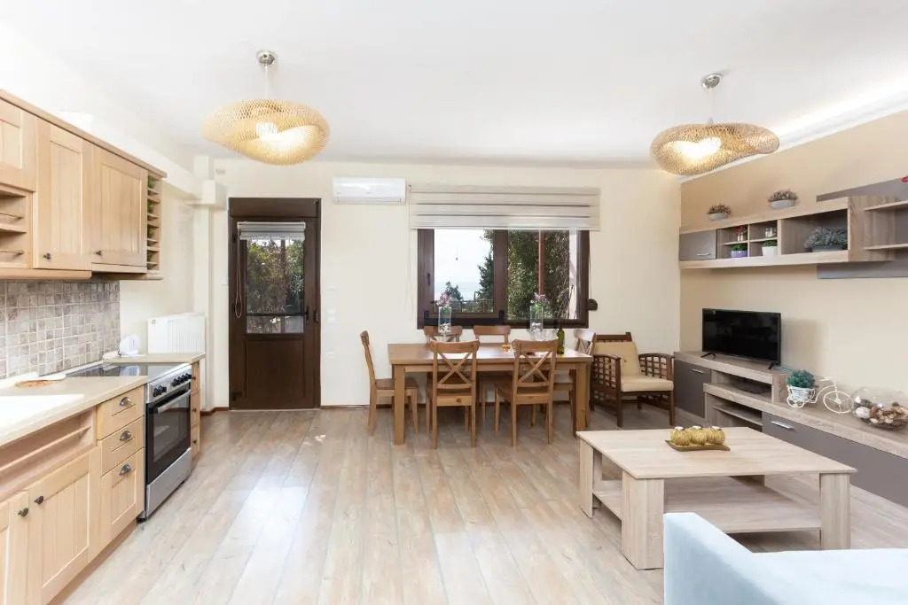 TwinStars apartment with courtyard and view
