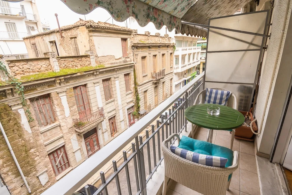 Comfortable Central Athens Flat  by Cloudkeys