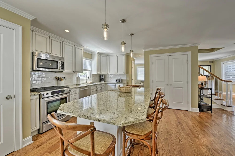 Lavallette House w/ Fenced Yard & Gas Grill!