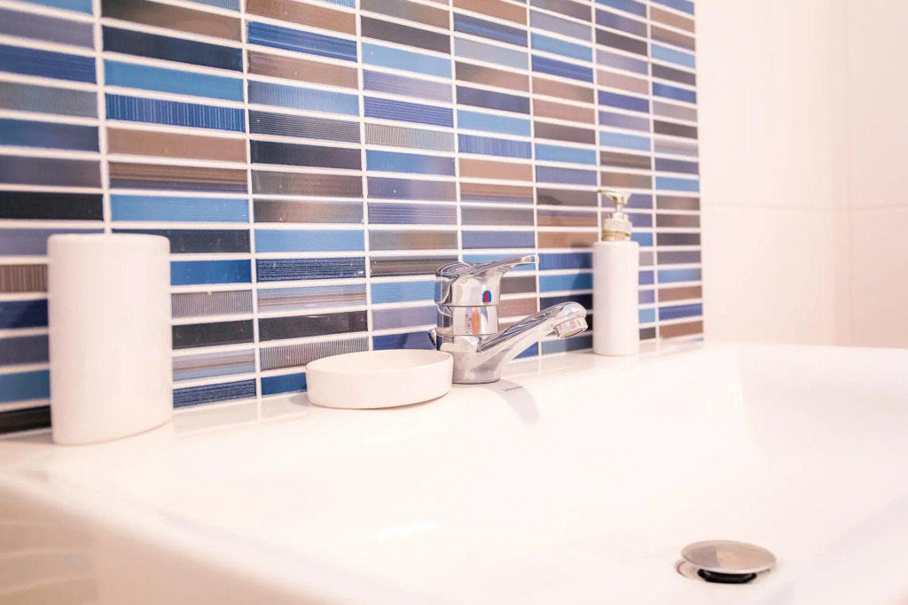 B05 - Lux & Pool Central Apartment