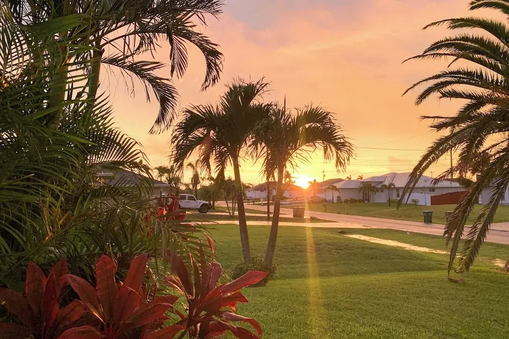 Saltwater Pool & Spa! Tropical Cape Coral Retreat