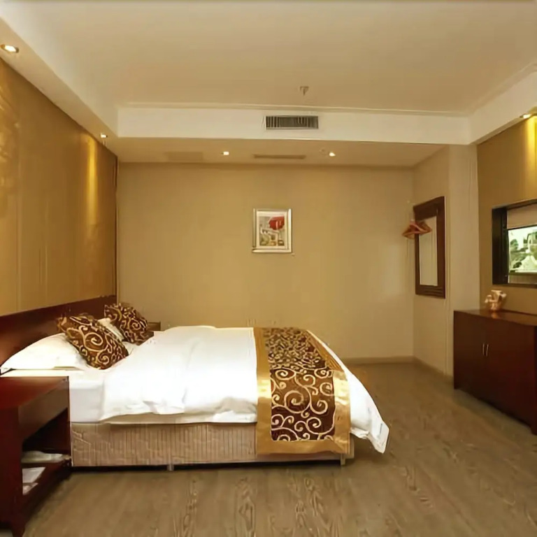 Xinyi Hotel