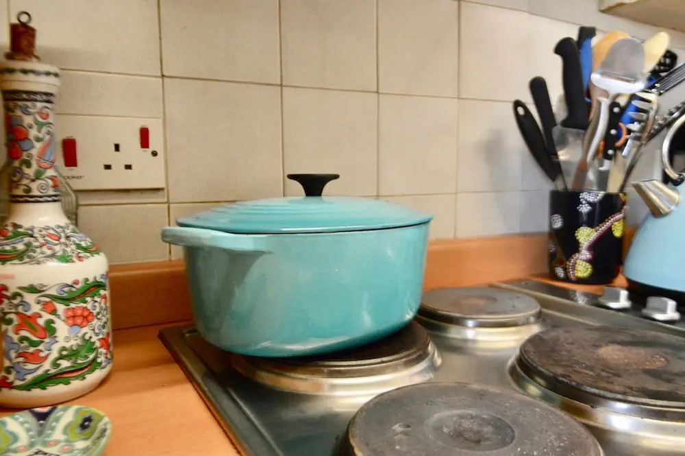 2 Bedroom Flat In Morningside With Private Garden