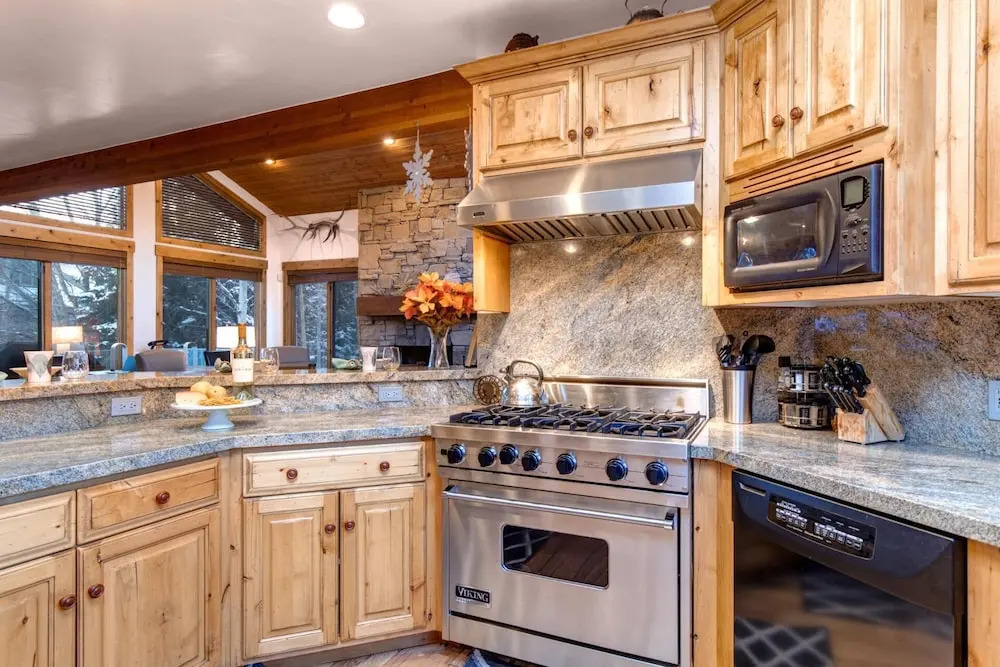 Guilt Free 3 Bedrooms PGE-2413 by KBM