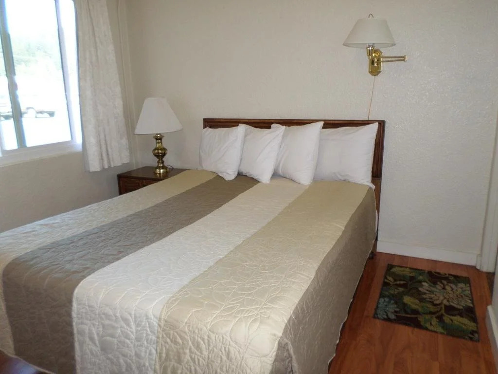Fir Grove Motel