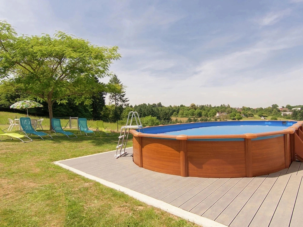 Beautiful holiday home near lake and forest