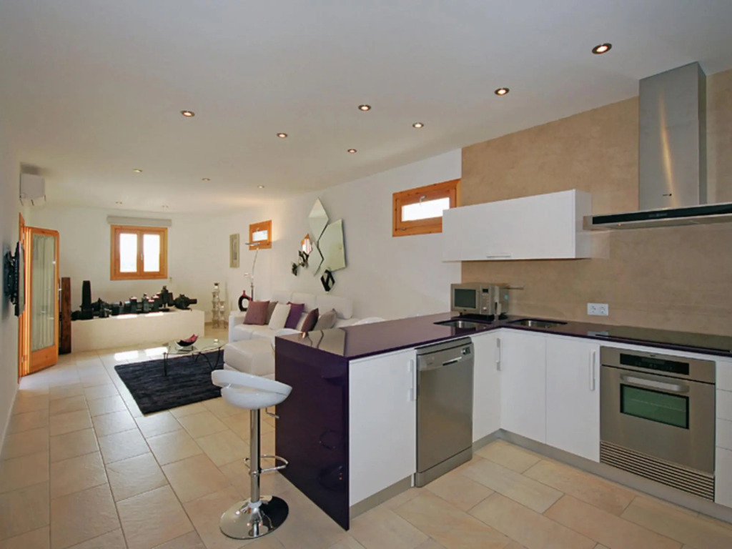 Modern Holiday Home With Private Swimming Pool
