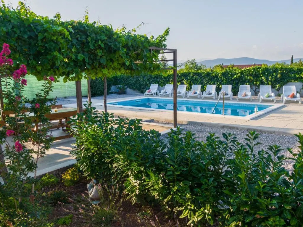 Modern XXL Villa