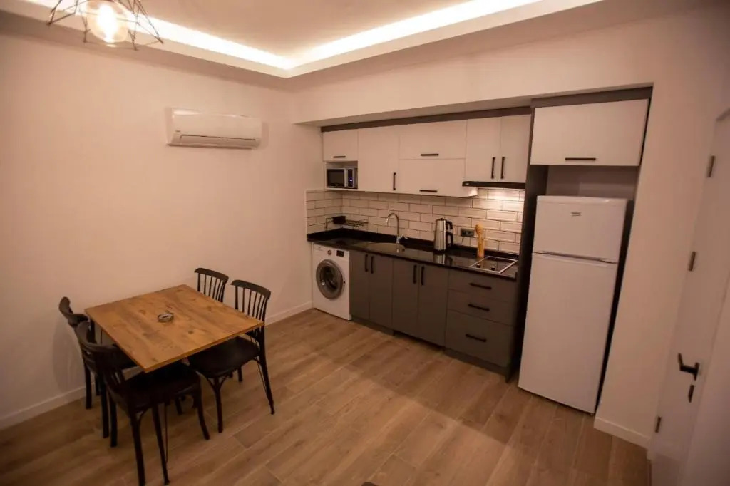 Eva Apart Kemer