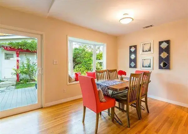 Three Bedroom Poolside in Pacific Beach