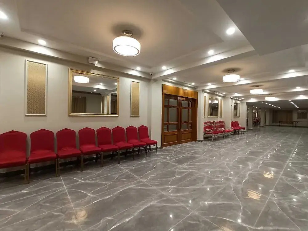 Hotel Avisha