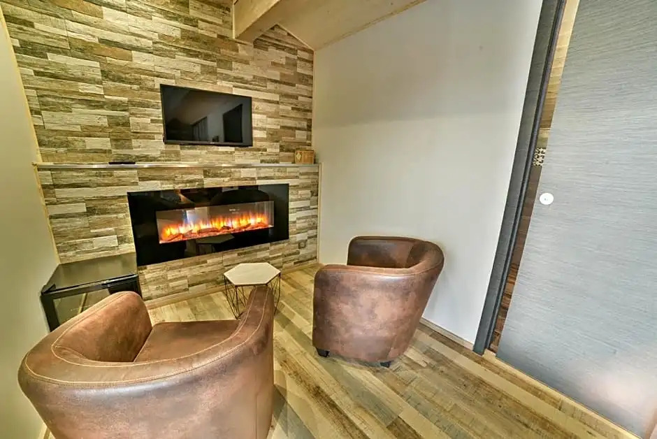 LES TANNERIES Meilleures vue sur la rivière Chambres climatisées