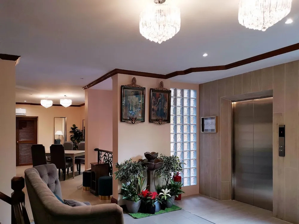 RoomQuest Thonglor