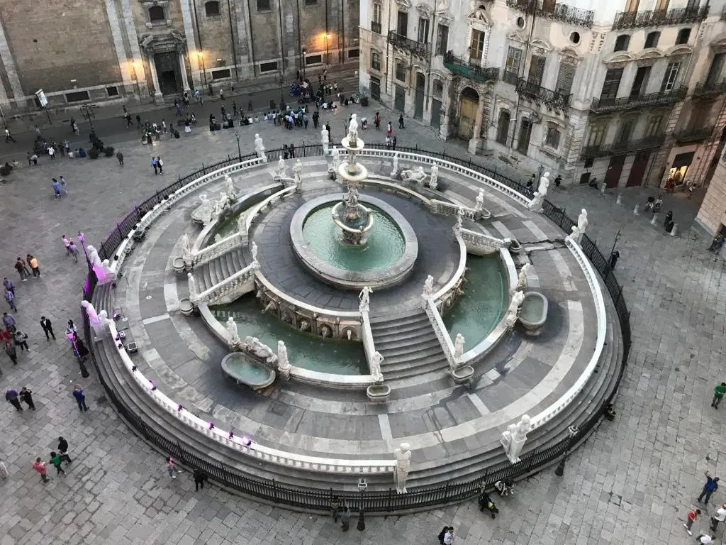 Parlamento Apartment - Esclusivo 120mq centro storico Palermo