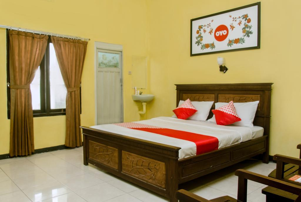 OYO 1069 Hotel New Rajawali