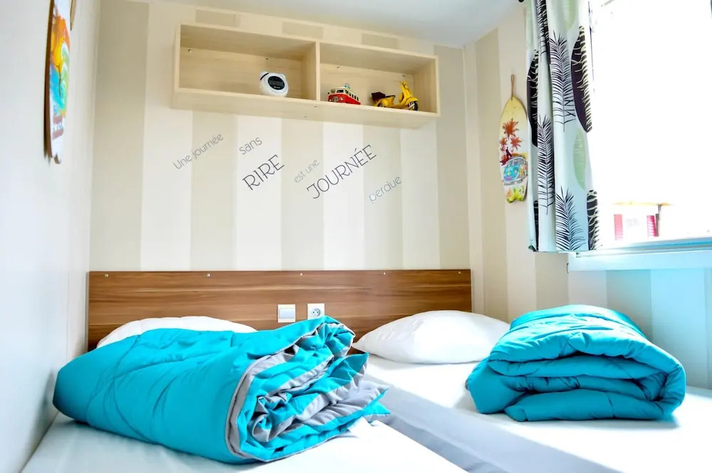 Bungalow With 3 Bedrooms in Saint-julien-en-born, With Shared Pool, Furnished Terrace and Wifi - 14 km From the Beach