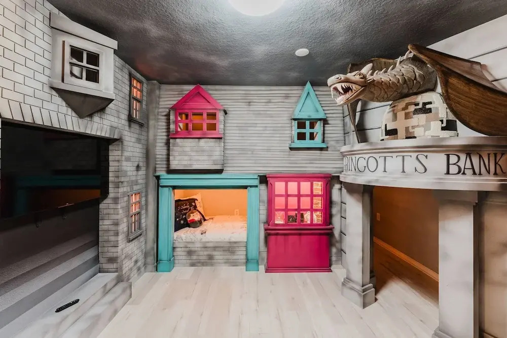 Amazing 7 bd Summerkitchen Gameroom