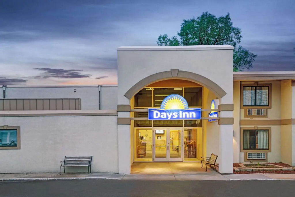 Days Inn Bloomington West