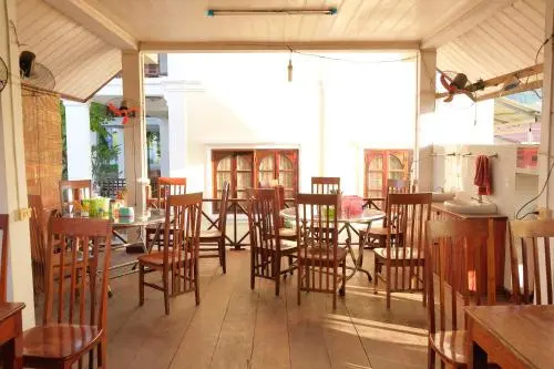 Dok Ban Hotel