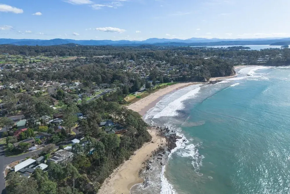 Secluded 3-bed Retreat Moments to the Beach
