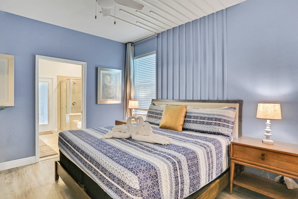 Relax & Play Resort Villa | Magical 6-Bedroom Retreat Near Disney