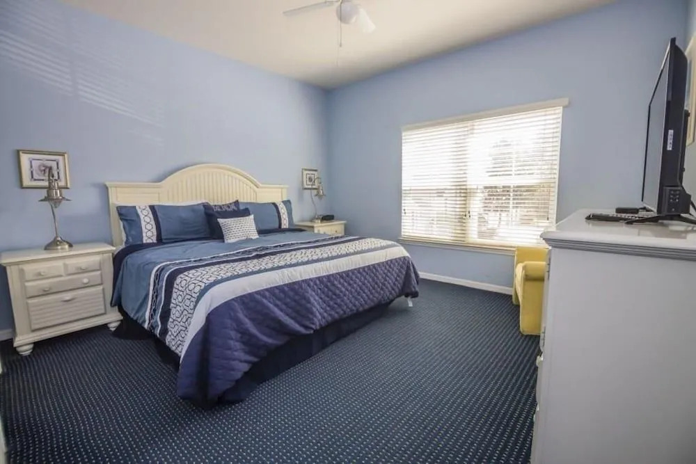 William's Runaway Beach Condo