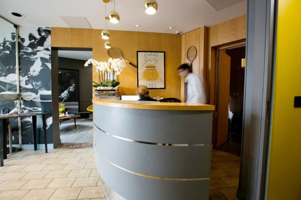 Hotel Olympic Paris Boulogne by Patrick Hayat