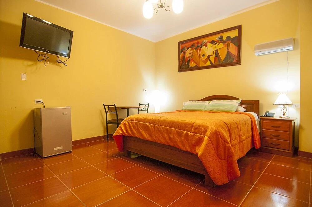 La Colmena Hotel